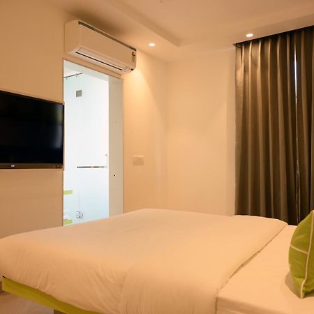 Hotel Le Roi Express Karol Bagh Delhi  Eksteriør bilde