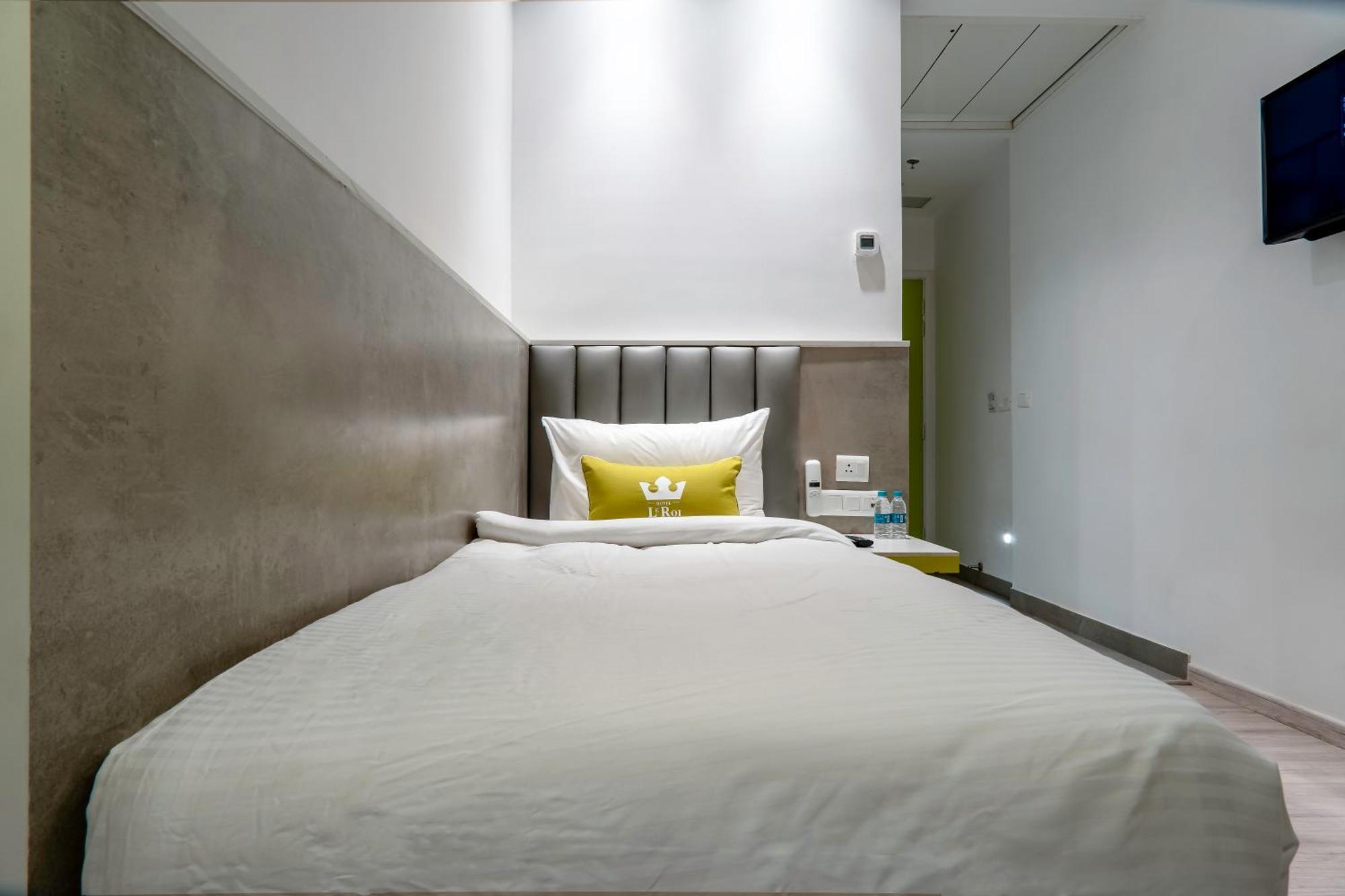 Hotel Le Roi Express Karol Bagh Delhi  Eksteriør bilde